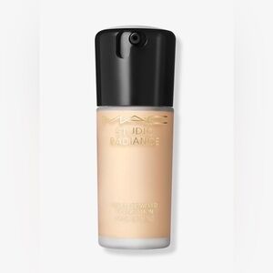 MAC Studio Radiance Serum-Powered Foundation-NC17